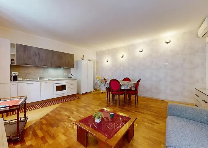 Syc Favoloso アパート アローナ